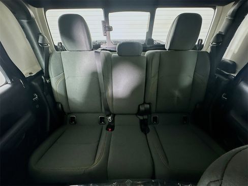 New 2026 Jeep Gladiator Sport image 10