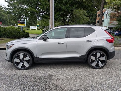 Certified 2023 Volvo XC40 Recharge Ultimate image 4