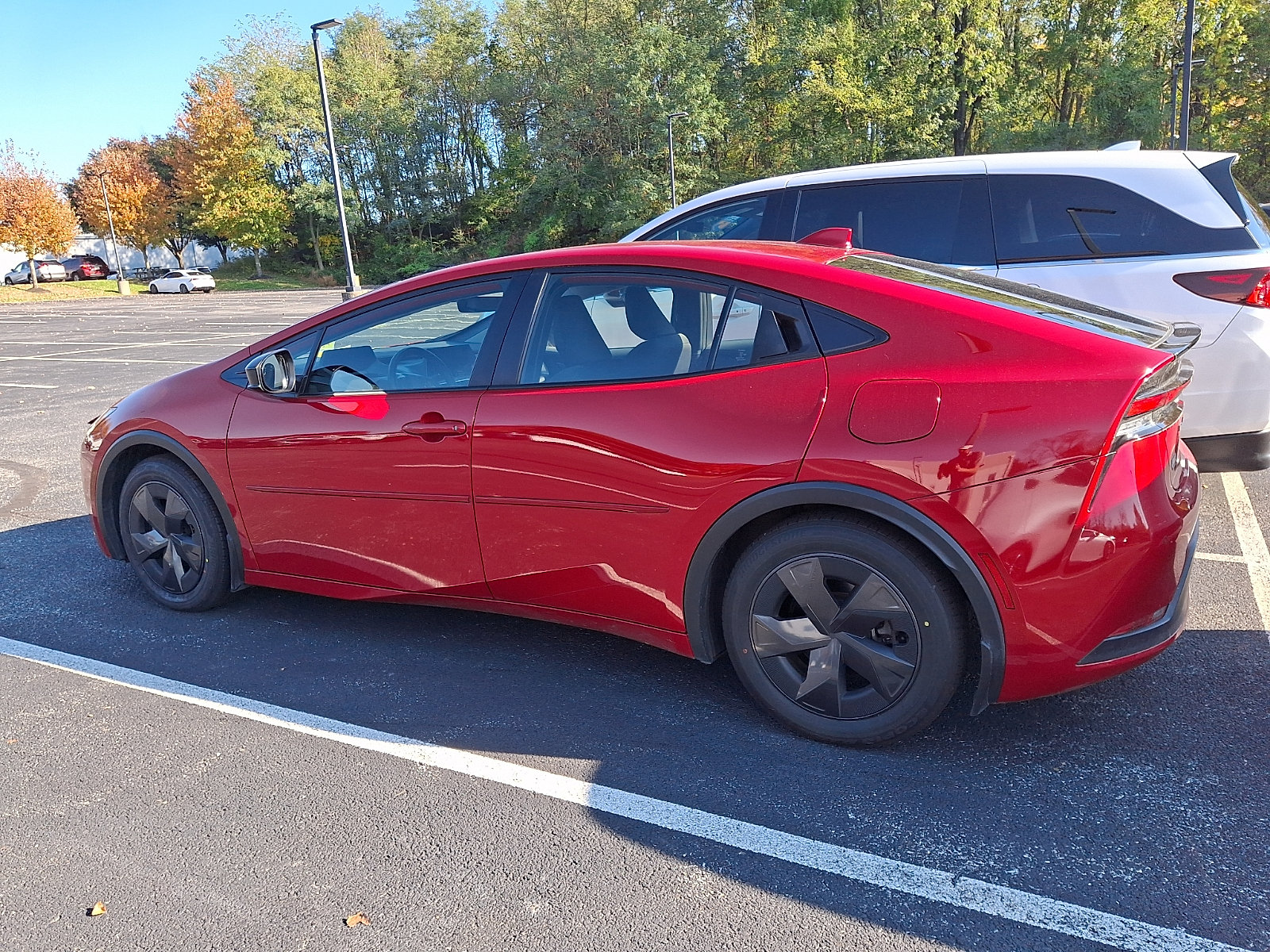 Certified 2024 Toyota Prius LE FWD image 3
