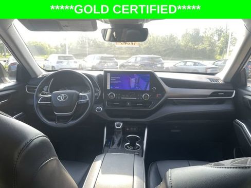 Certified 2024 Toyota Highlander XLE AWD/4WD image 40