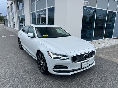 Certified 2022 Volvo S90 B6 Inscription w/ Advanced Package image 2