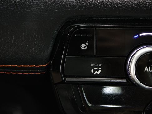 Used 2025 Honda Pilot TrailSport image 22