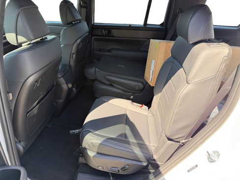 New 2026 Hyundai Santa Fe Calligraphy AWD/4WD image 16