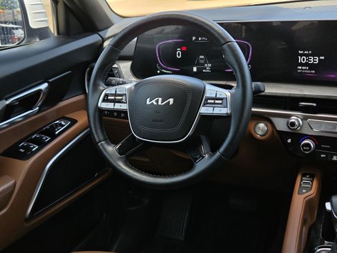 Used 2025 Kia Telluride EX X-Line AWD/4WD image 17