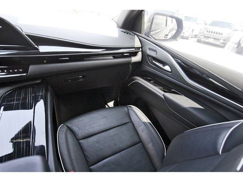 Used 2024 Cadillac Escalade Sport w/ Touring Package AWD/4WD image 7