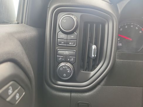 Used 2021 Chevrolet Silverado 1500 Custom AWD/4WD image 29