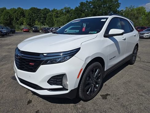Used 2023 Chevrolet Equinox RS w/ RS Leather Package AWD/4WD image 3