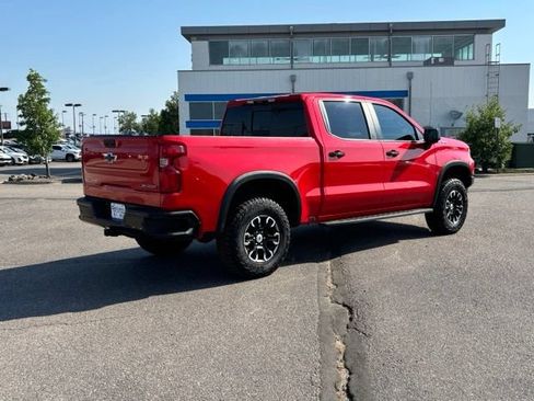 Used 2023 Chevrolet Silverado 1500 ZR2 w/ Technology Package AWD/4WD image 5