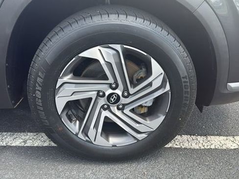 Used 2023 Hyundai Santa Fe SEL image 9