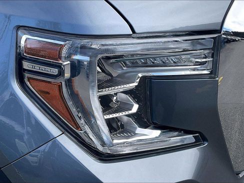 Used 2019 GMC Sierra 1500 SLT w/ SLT Premium Plus Package image 31