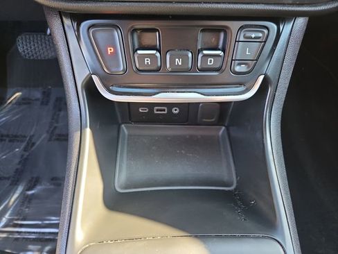 Used 2020 GMC Terrain SLE w/ Driver Convenience Package image 28