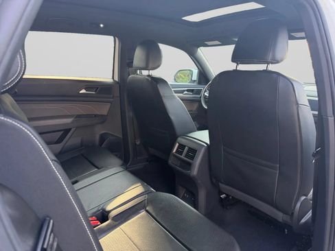 Used 2022 Volkswagen Atlas Cross Sport SEL R-Line AWD/4WD image 30
