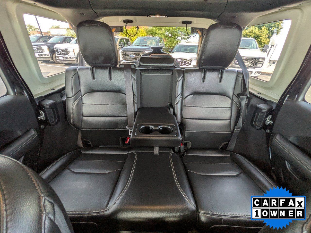 Used 2023 Jeep Wrangler Unlimited Sahara AWD/4WD image 15