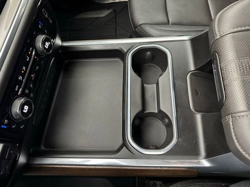 Used 2024 Chevrolet Silverado 2500 High Country w/ Technology Package image 29