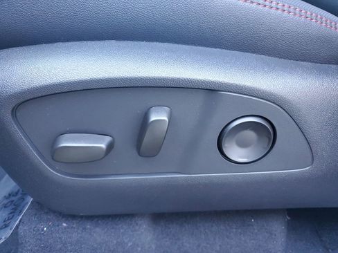 New 2026 Chevrolet Traverse RS image 24