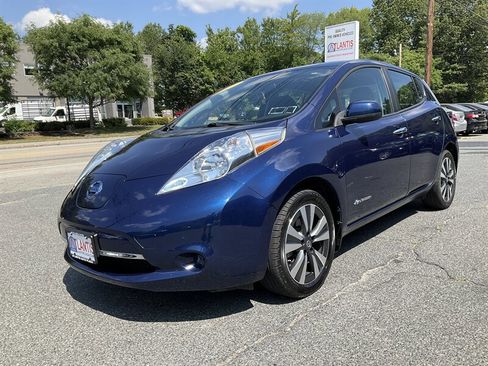 Used 2017 Nissan Leaf SV image 1