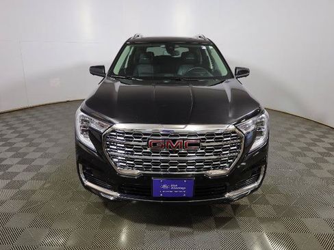 Used 2024 GMC Terrain Denali w/ Denali Premium Package AWD/4WD image 3