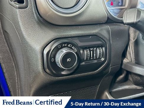 Used 2020 Jeep Wrangler Unlimited Sahara image 16