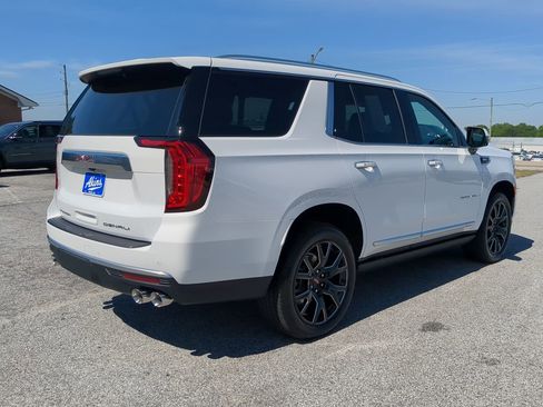 Used 2024 GMC Yukon Denali w/ Max Trailering Package AWD/4WD image 3