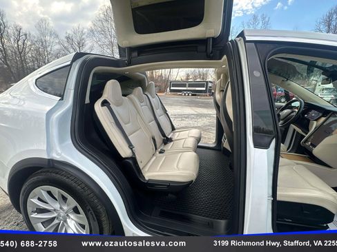 Used 2018 Tesla Model X 75D AWD/4WD image 35