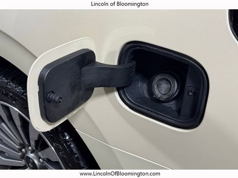 Used 2018 Lincoln Navigator Reserve w/ Technology Package image 14