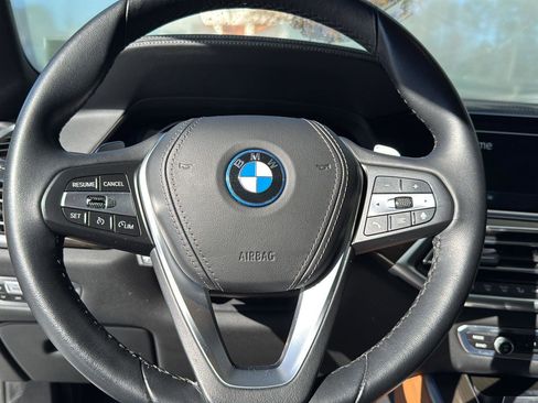 Used 2022 BMW X5 xDrive45e w/ Executive Package image 17