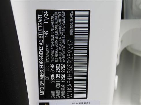 Used 2025 Mercedes-Benz C 300 4MATIC Sedan image 8