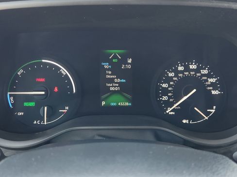 Used 2023 Toyota Sienna XSE image 19