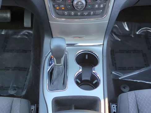 Used 2018 Jeep Grand Cherokee Laredo image 18