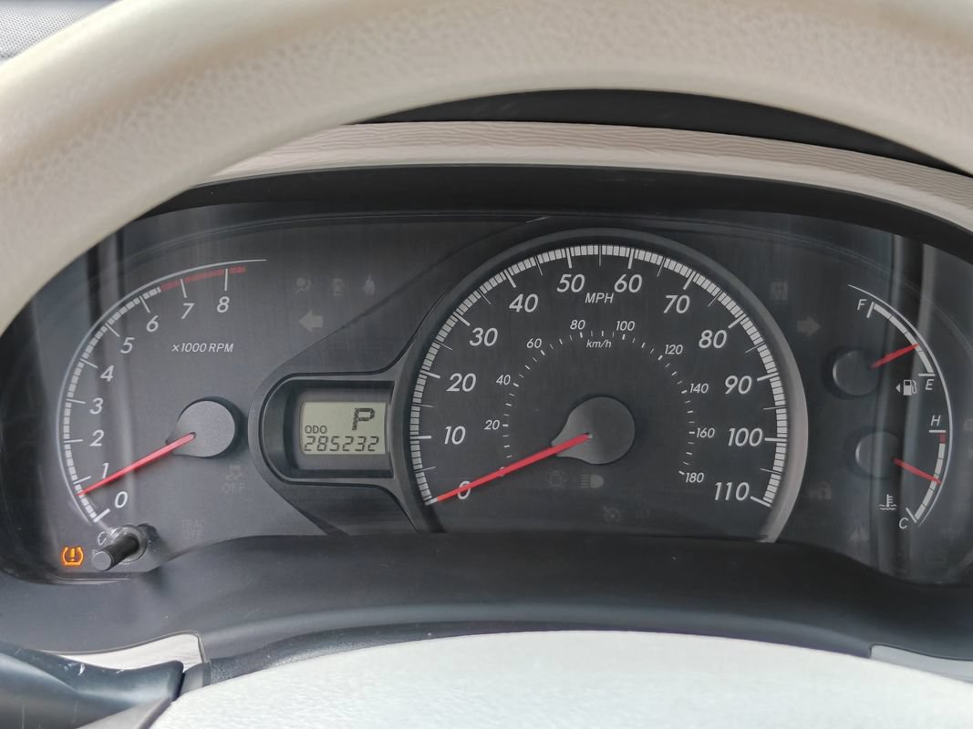 Used 2011 Toyota Sienna LE FWD image 29