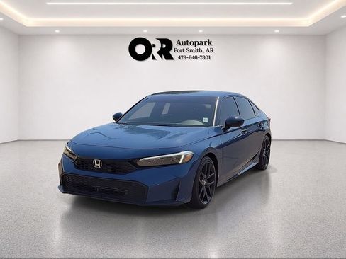 Used 2025 Honda Civic Sport image 2