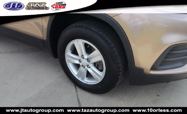 Used 2018 Chevrolet Trax LS AWD/4WD image 9