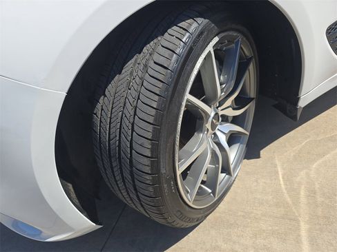 Used 2025 Genesis G70 2.5T image 31