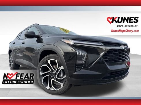 New 2026 Chevrolet Trax RS w/ Driver Confidence Package image 1