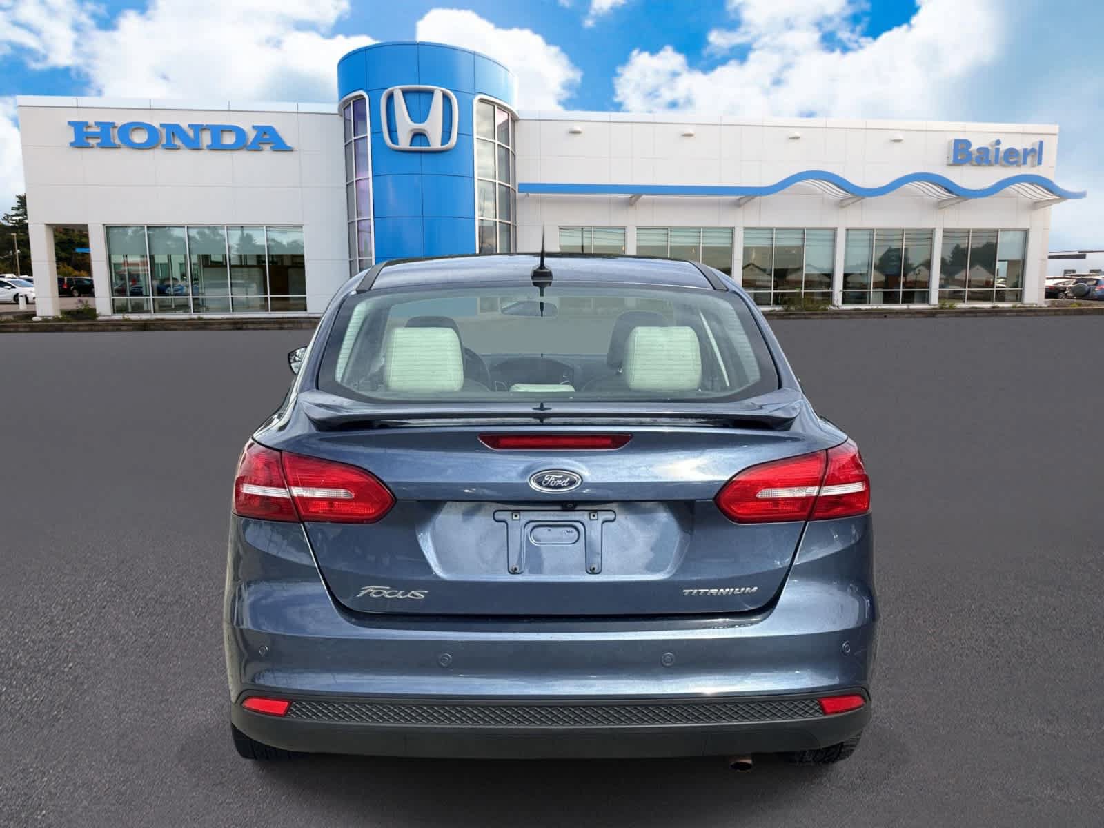 Used 2018 Ford Focus Titanium FWD image 4
