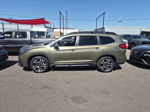 Used 2023 Subaru Ascent Touring AWD/4WD image 5