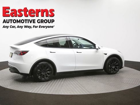 Used 2020 Tesla Model Y Long Range image 39