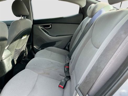 Used 2016 Hyundai Elantra SE image 21