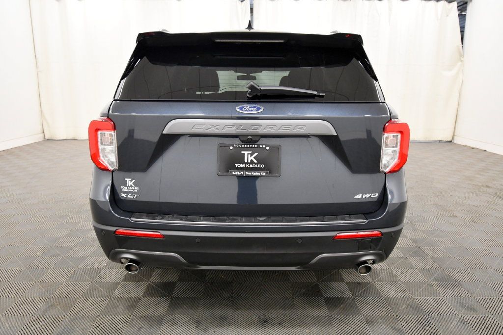 Used 2023 Ford Explorer XLT w/ Equipment Group 202A AWD/4WD image 6