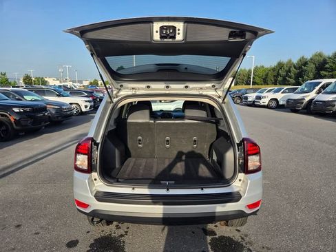 Used 2014 Jeep Compass Latitude AWD/4WD image 26