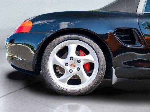 Used 2001 Porsche Boxster S RWD image 26