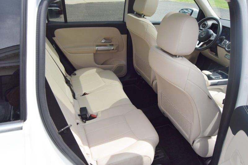 Used 2022 Mercedes-Benz GLB 250 4MATIC w/ Premium Package Lite image 29