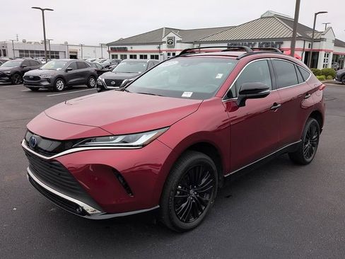 Certified 2023 Toyota Venza Nightshade AWD/4WD image 3
