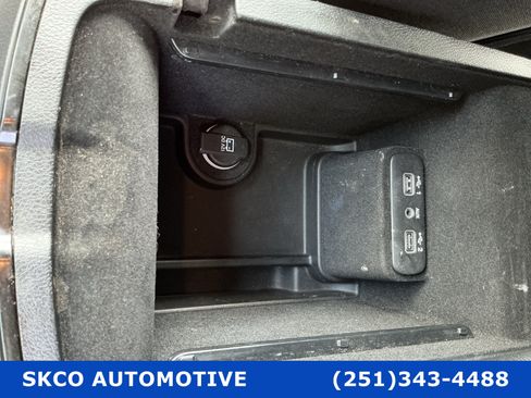 Used 2019 Dodge Charger SXT w/ Plus Group RWD image 25