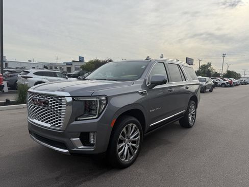 Used 2022 GMC Yukon Denali AWD/4WD image 7
