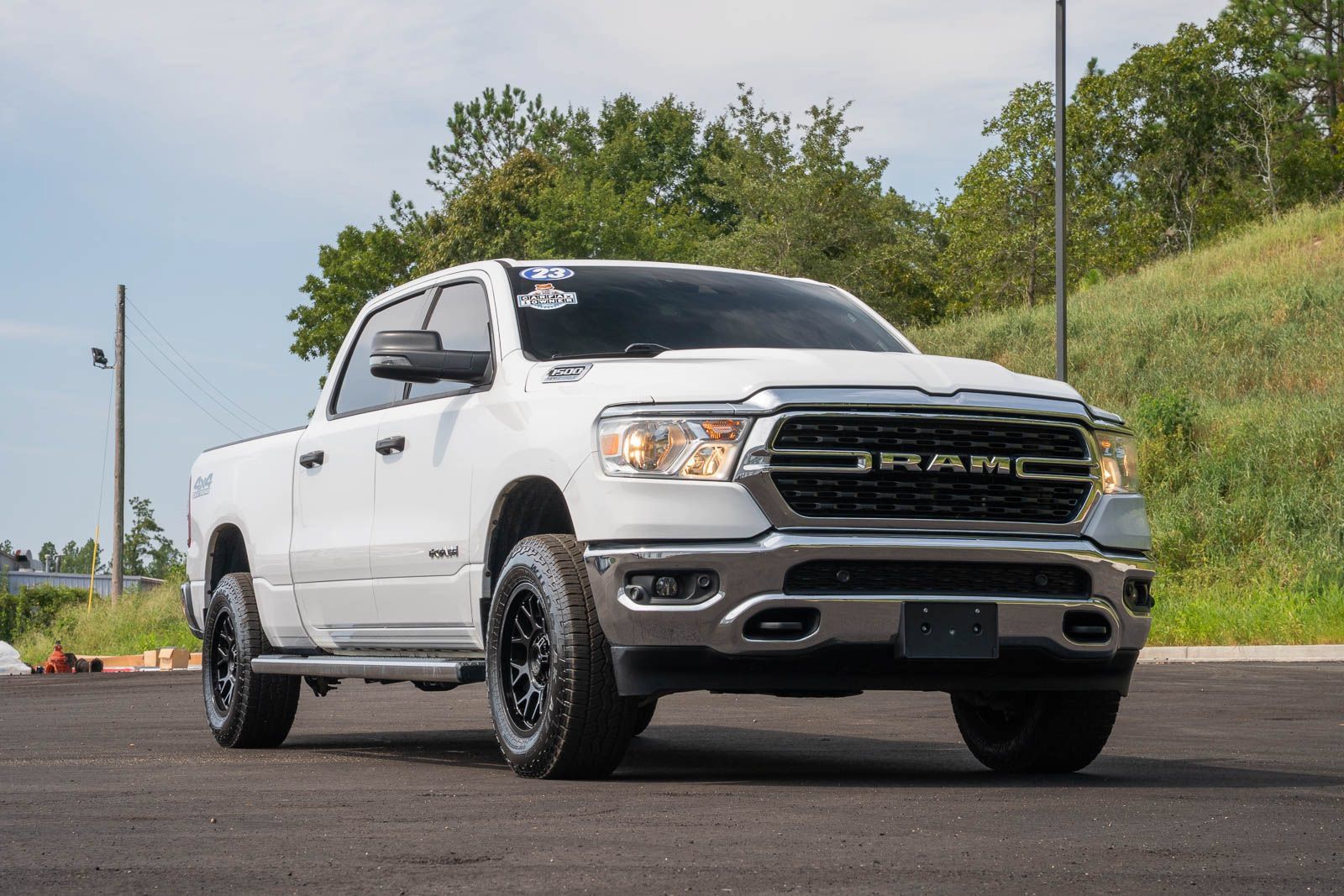 Used 2023 RAM 1500 Big Horn AWD/4WD image 1