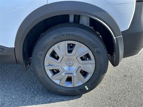 New 2026 Nissan Kicks S image 14