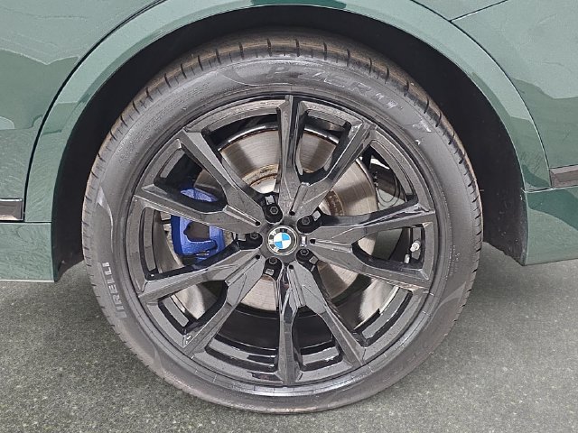 Certified 2025 BMW X7 M60i AWD/4WD image 28