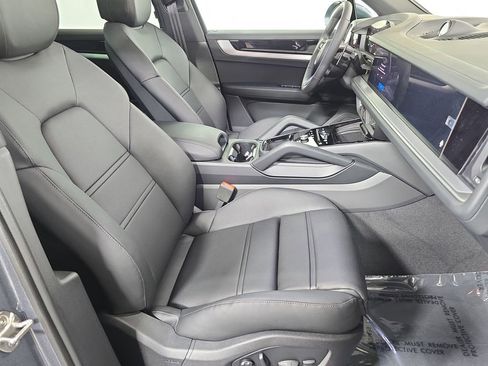 New 2026 Porsche Cayenne S image 27