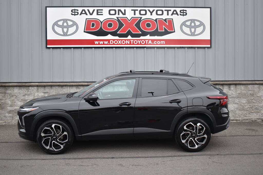 Used 2024 Chevrolet Trax RS w/ Driver Confidence Package FWD image 4